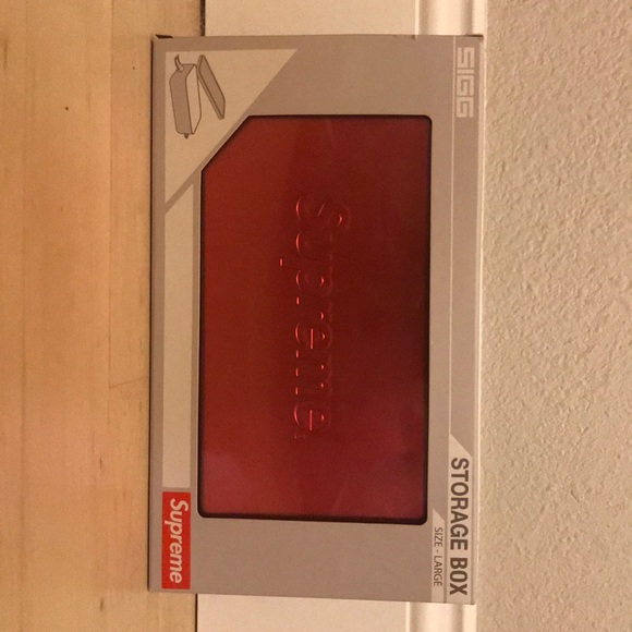 Supreme SIGG Large Metal Box Plus Red// SS18